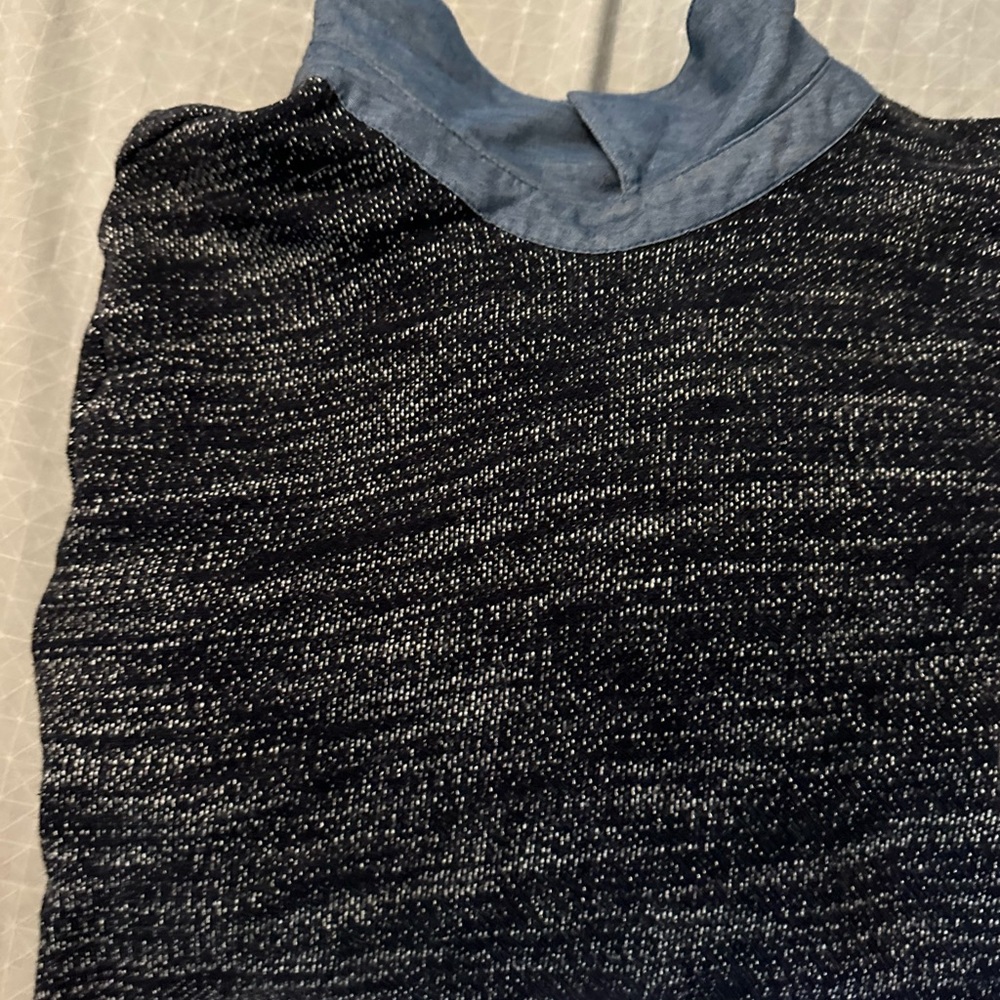 Ann Taylor Black and Grey Long Sleeve Collared Shirt with back zipper